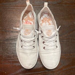 Women’s Size 7.5 Roxy Libbie Slip on Sneakers